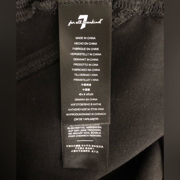 7 For All Mankind Coated Black Skinny Cargo Jeans - Size 29 - Picture 10 of 12